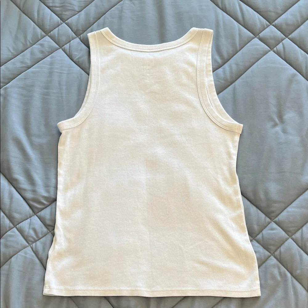 Lot of a new day layering tanks - Picture 10 of 15